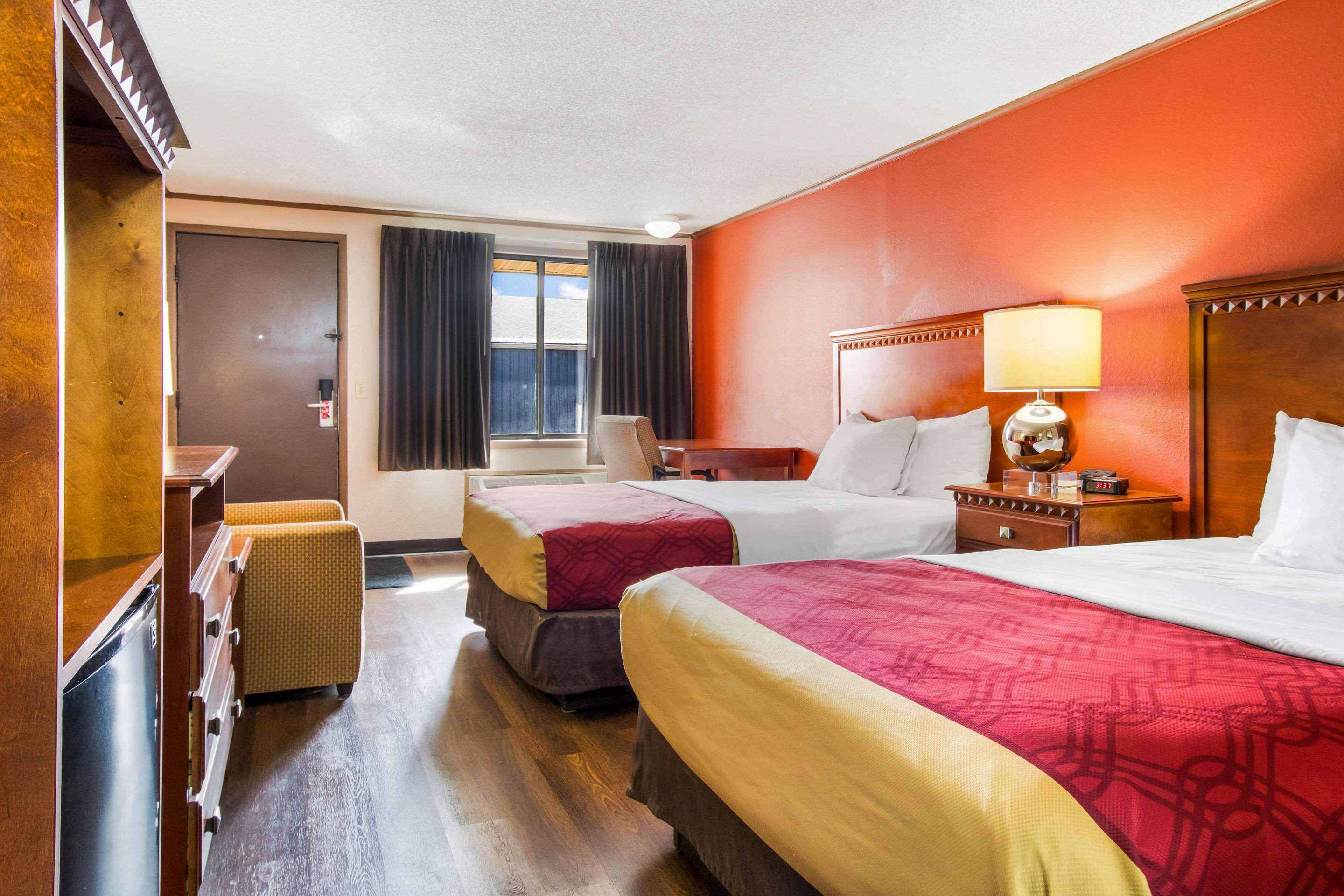 Econo Lodge Norwalk Ngoại thất bức ảnh