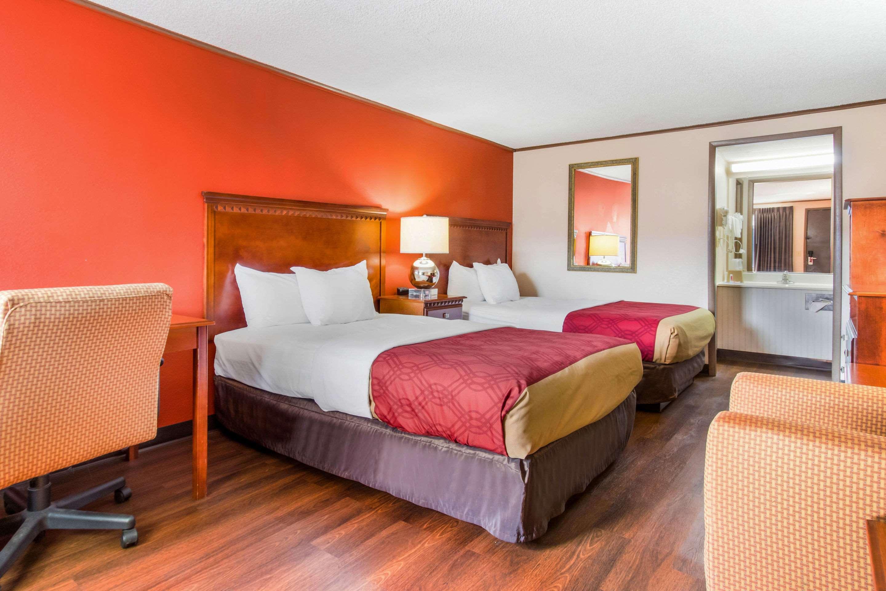 Econo Lodge Norwalk Ngoại thất bức ảnh