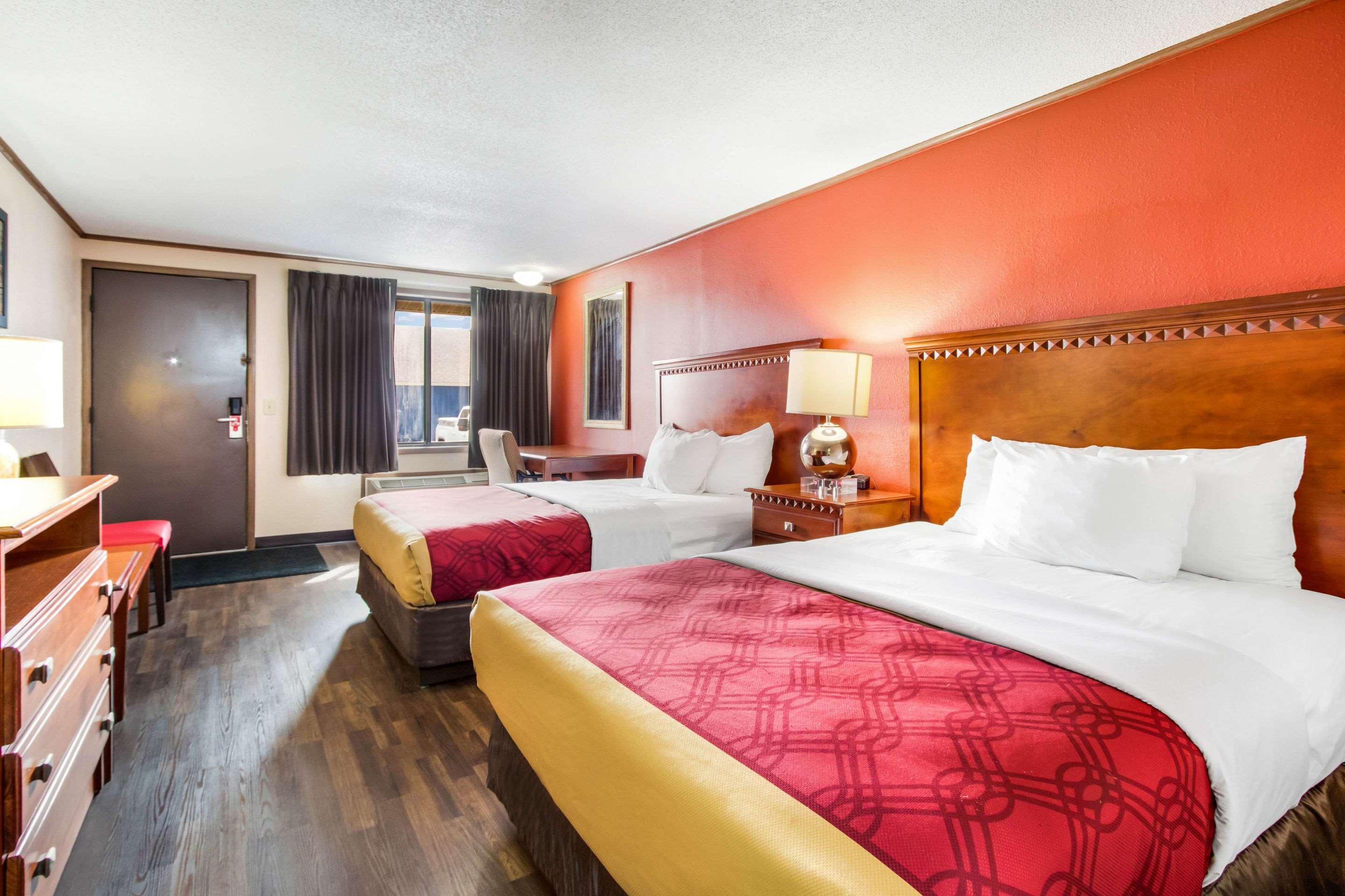 Econo Lodge Norwalk Ngoại thất bức ảnh
