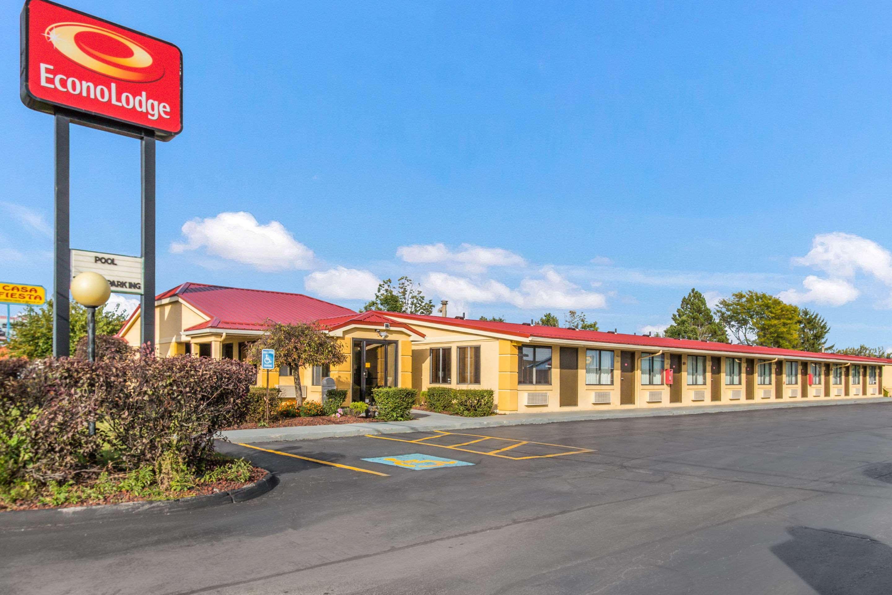 Econo Lodge Norwalk Ngoại thất bức ảnh