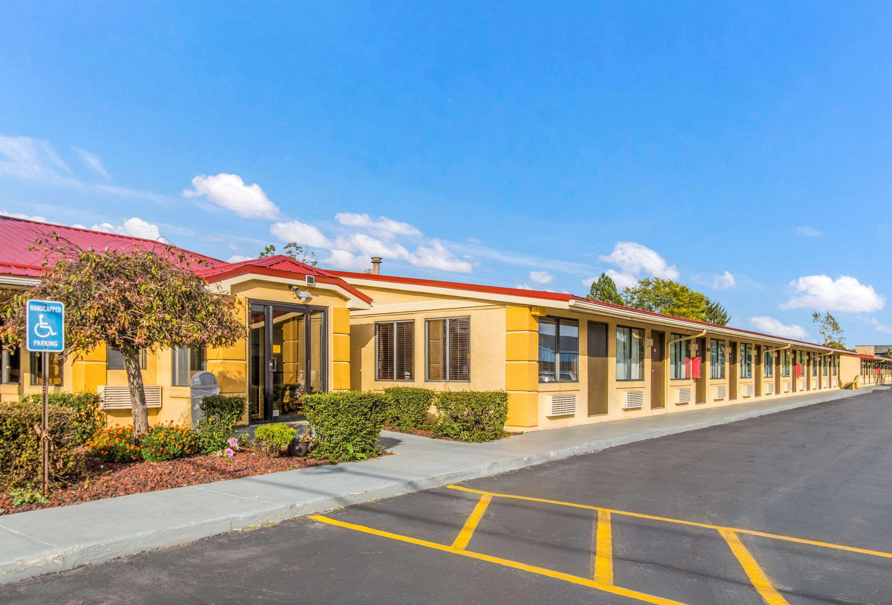 Econo Lodge Norwalk Ngoại thất bức ảnh