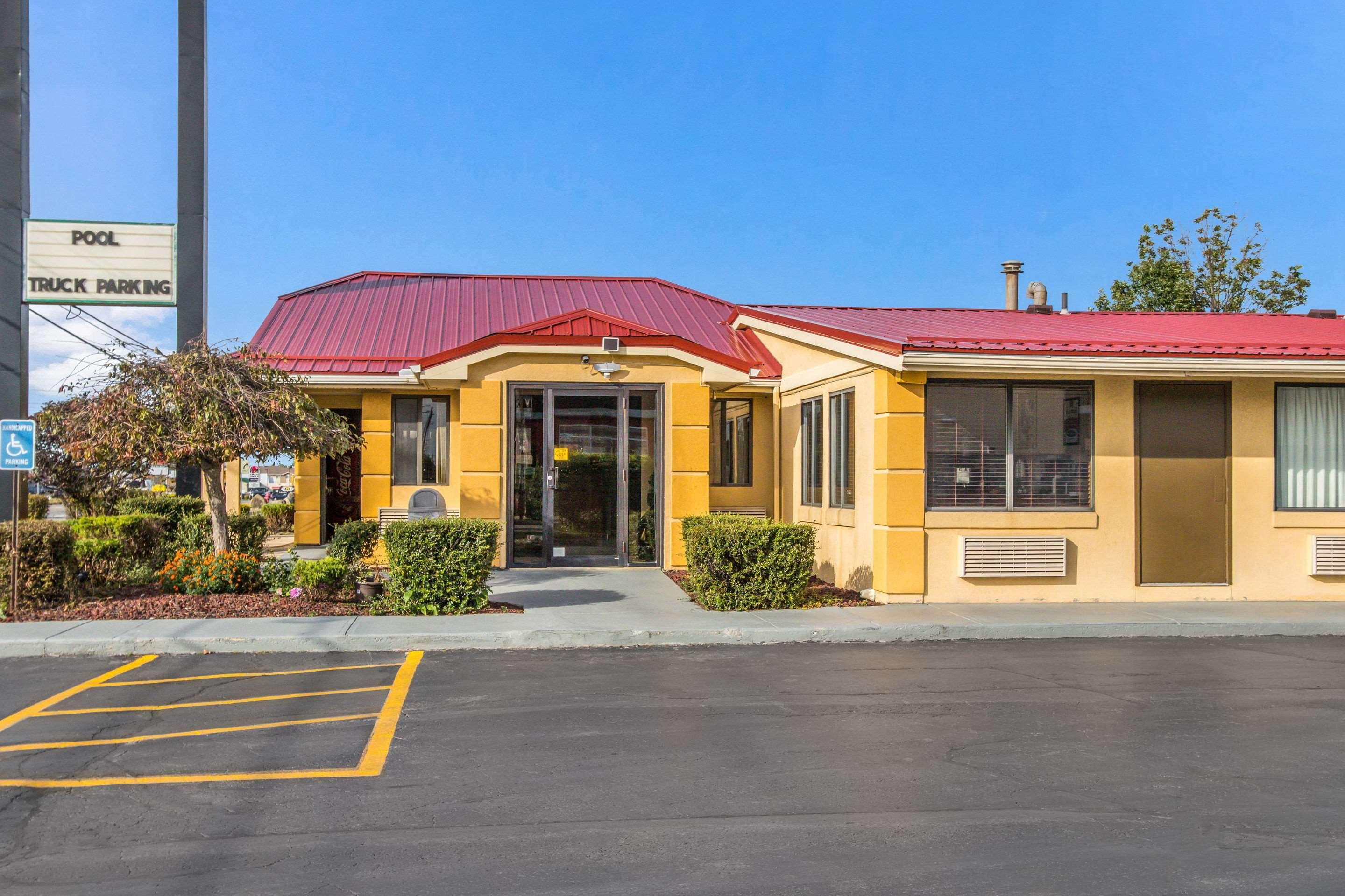 Econo Lodge Norwalk Ngoại thất bức ảnh