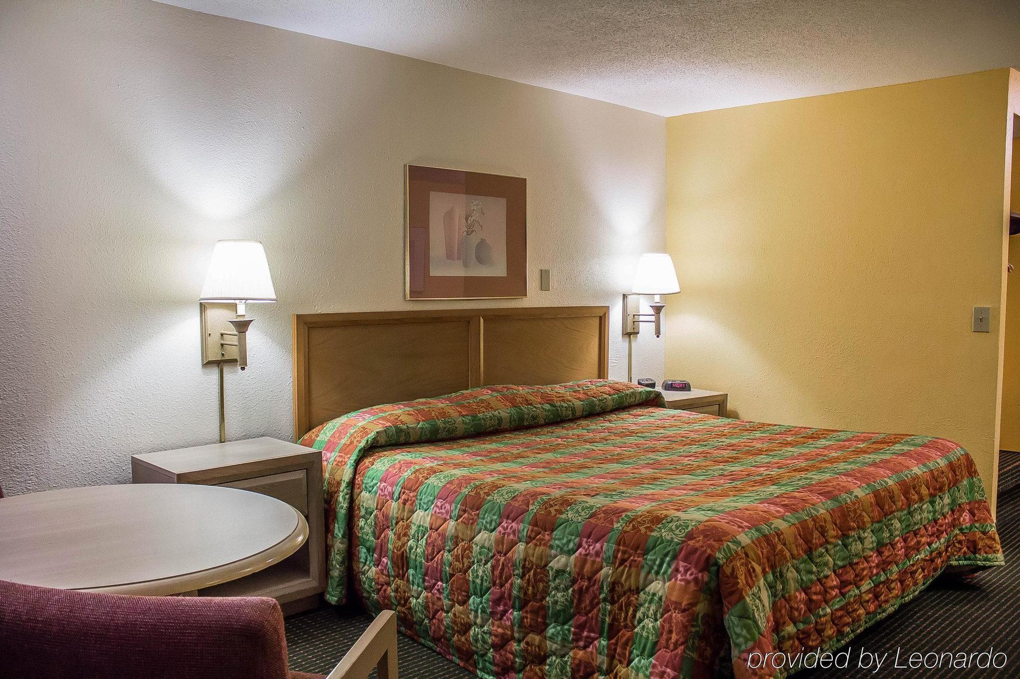 Econo Lodge Norwalk Ngoại thất bức ảnh