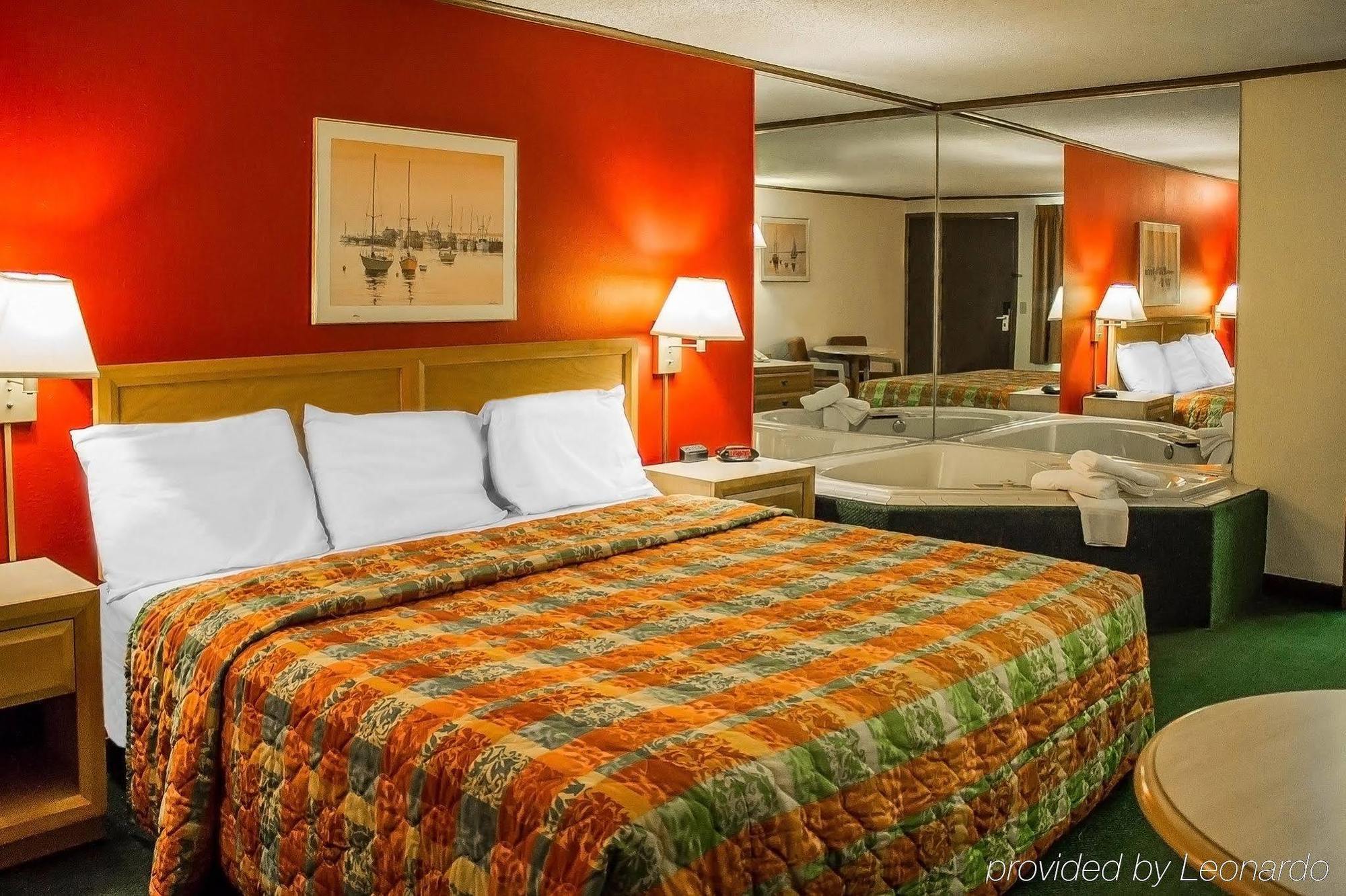 Econo Lodge Norwalk Ngoại thất bức ảnh